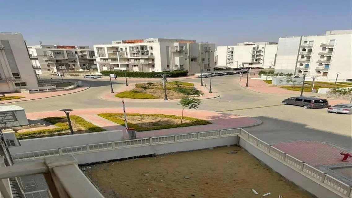 corner apartment resale finished in compound Jayd