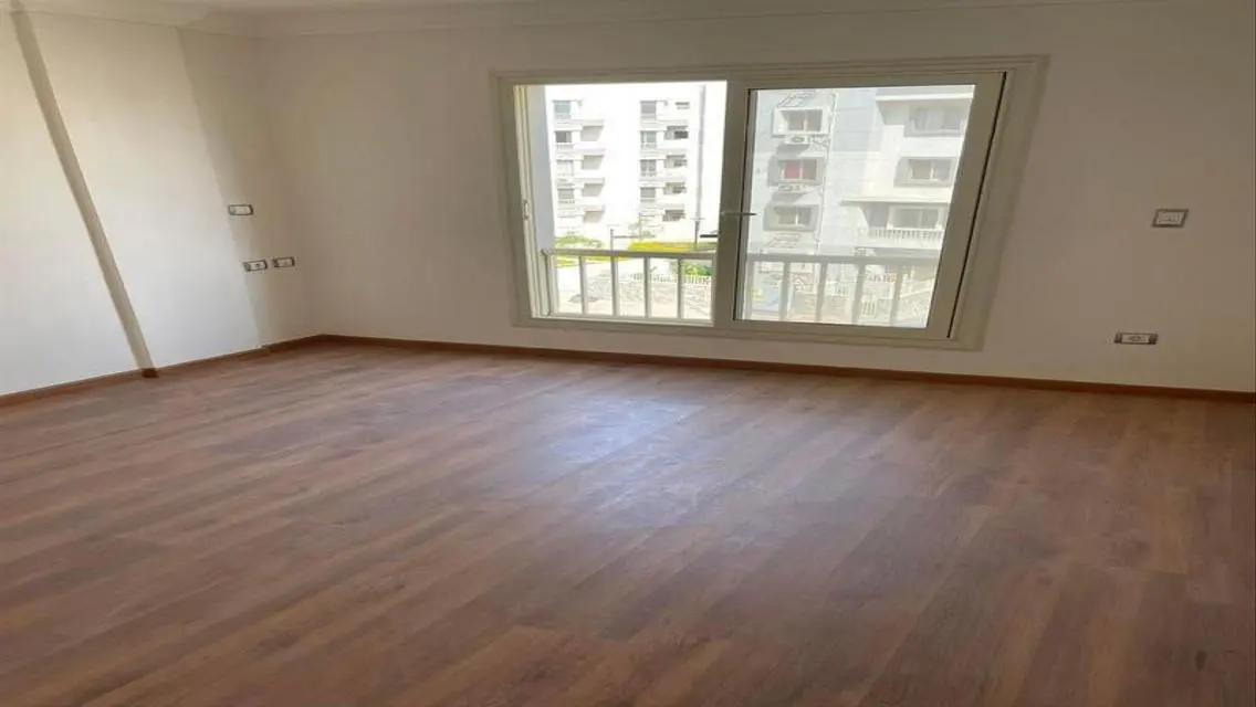 corner apartment resale finished in compound Jayd