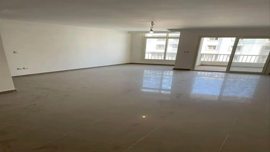 corner apartment resale finished in compound Jayd