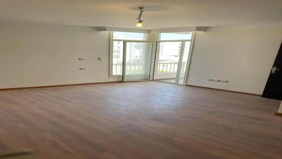corner apartment resale finished in compound Jayd