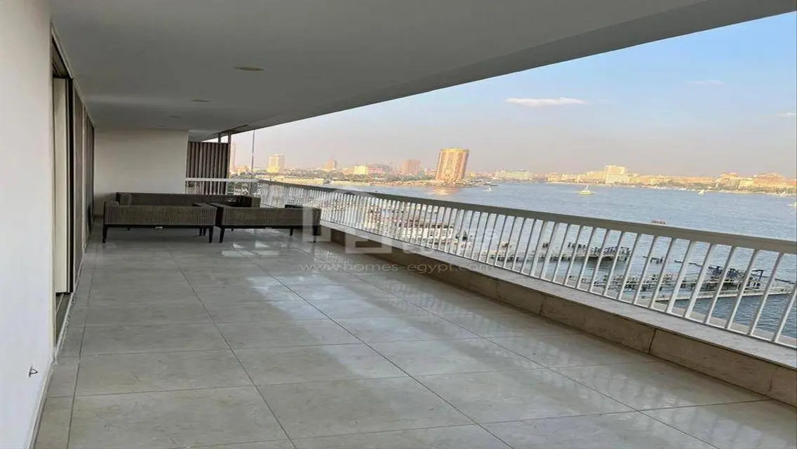Panoramic Nile View Apartment for Rent in Dokki