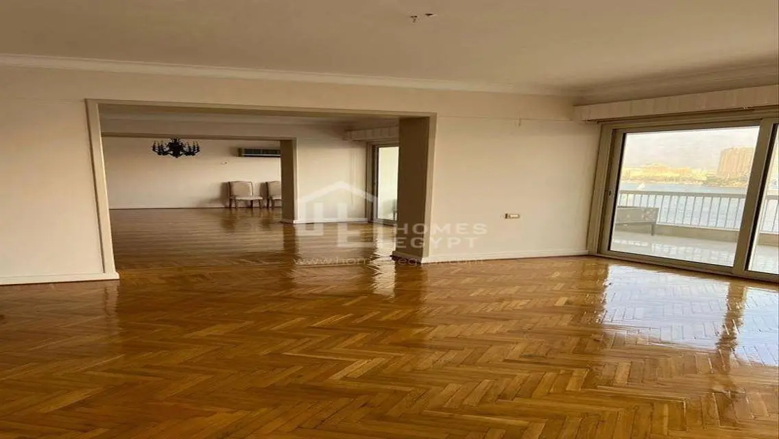 Panoramic Nile View Apartment for Rent in Dokki