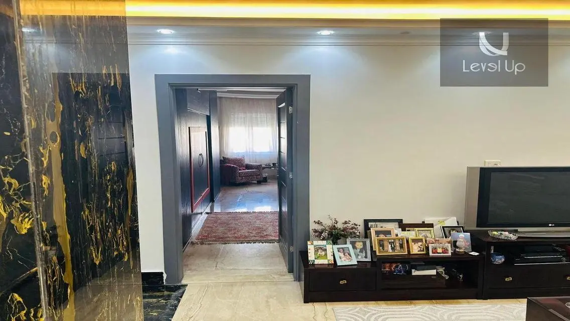 اي فيلا للبيع متشطبة بالمطبخ ماونتن فيو هايد بارك