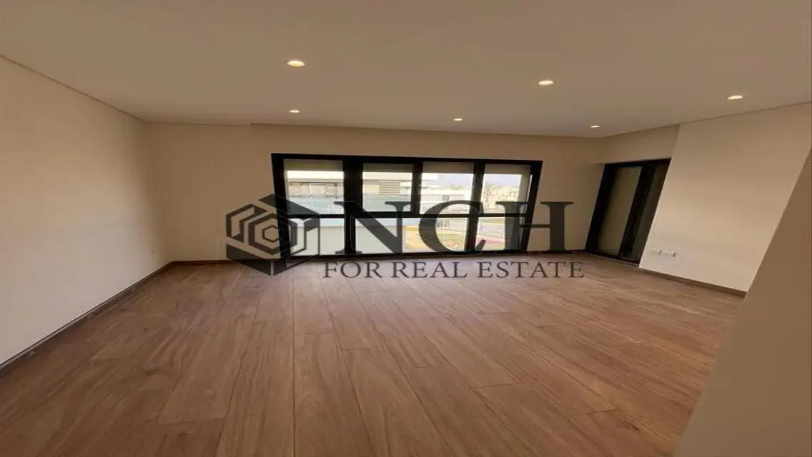 APARTMENT 184M, KITCHEN WITH APPLIANCES AND ACS.