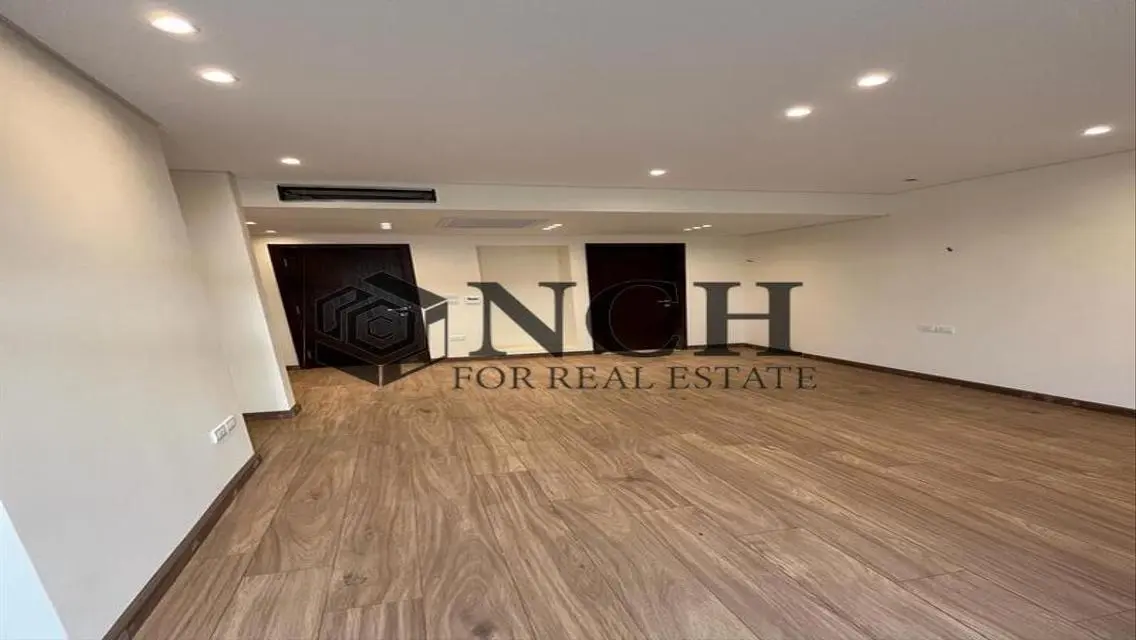 APARTMENT 184M, KITCHEN WITH APPLIANCES AND ACS.
