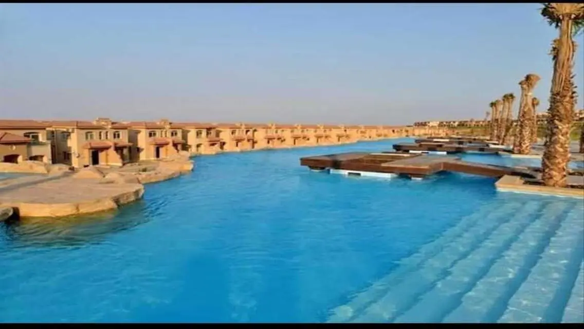 كورنر, برايم لوكيشن على البحر بجوار بورتو السخنة