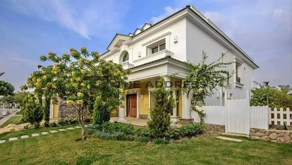 Townhouse 370sqm + garden 10% installments 7 years