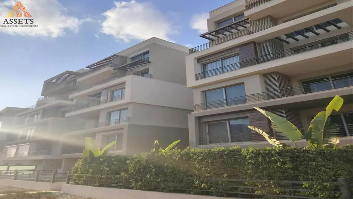 Apartment with garden directly on lagoon|Lowest DP