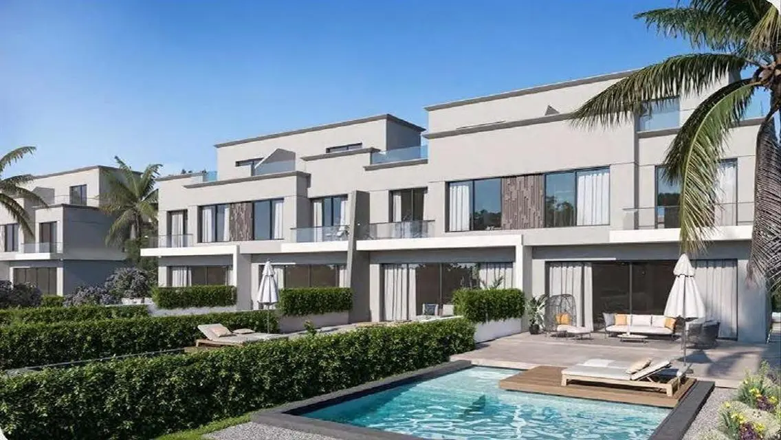 Villa resale 239m at old price and in installments