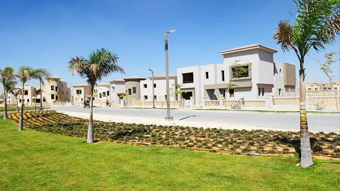 townhouse resale in golf extension fully finished.