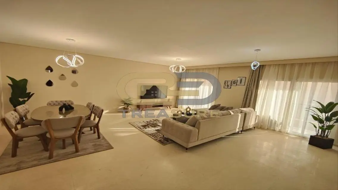 Fully Furnished Apt for rent in Ninety Avenue    .