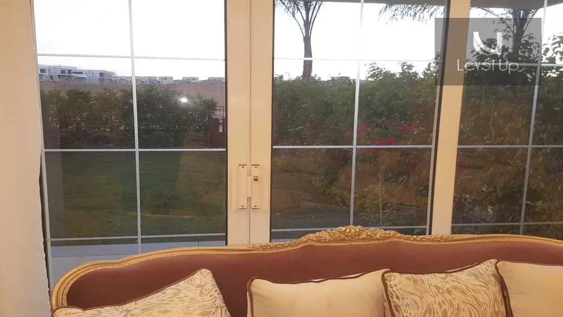 I villa with garden for rent in Mountain View