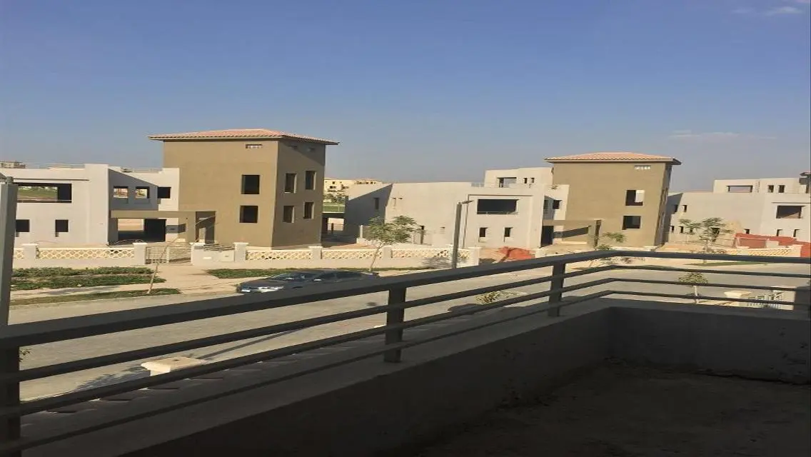 فيلا ستاند الون تايب M للبيع ريسيل في جولف اكستنشن