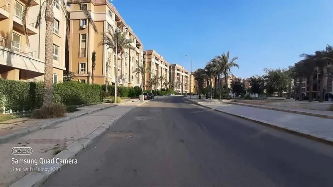 شقة 80م + حديقة خاصه 31م للبيع بكمبوند دجله بالمز