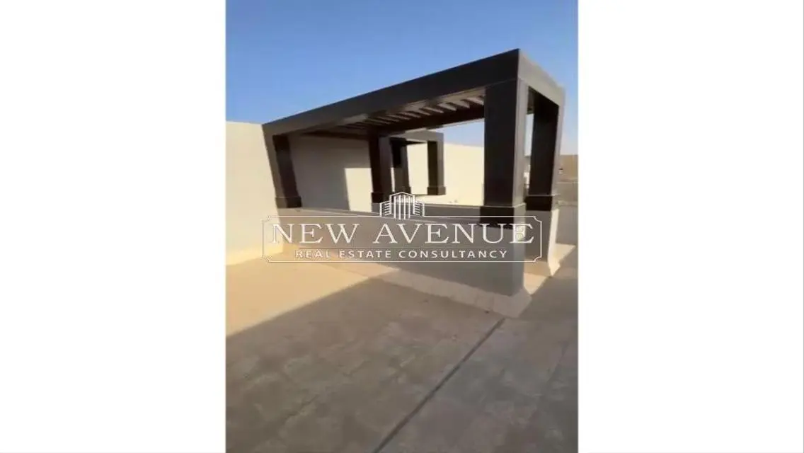 Ready to move townhouse 3 bedrooms  O west