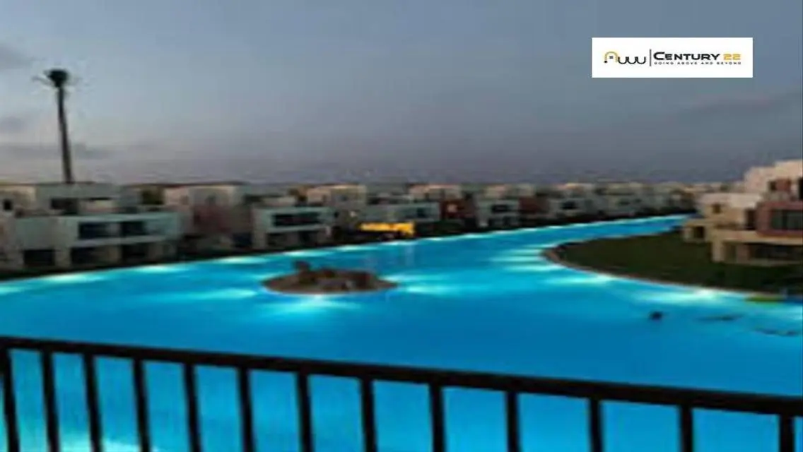 دوبلكس رووف للبيع فى مراسى  مارينا مميز يرى البحر