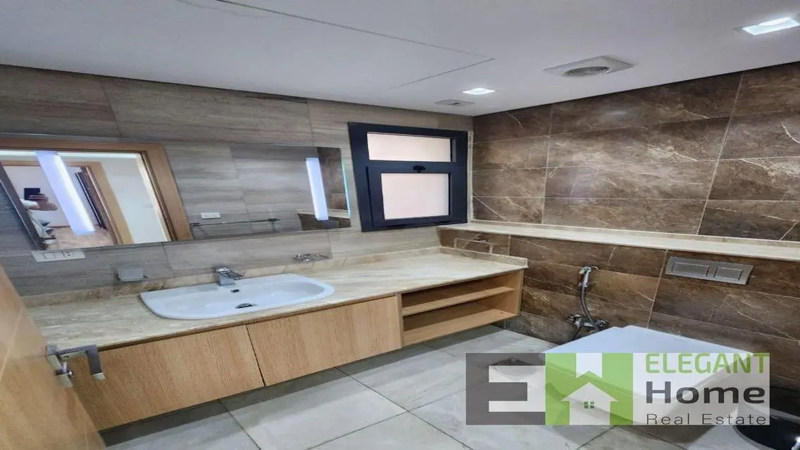 Luxury Apartment of 1800sqm in a Prime Location