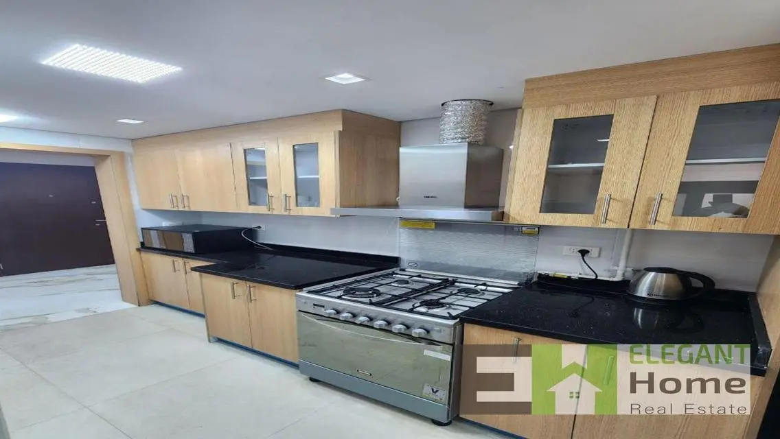 Luxury Apartment of 1800sqm in a Prime Location