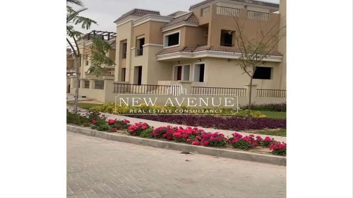 S villa with garden in Sarai - installments