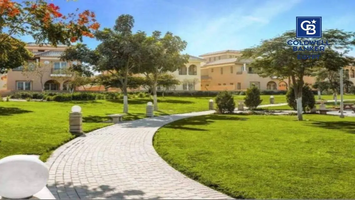 Standalone Villa hyde park new cairo BUA: 350m