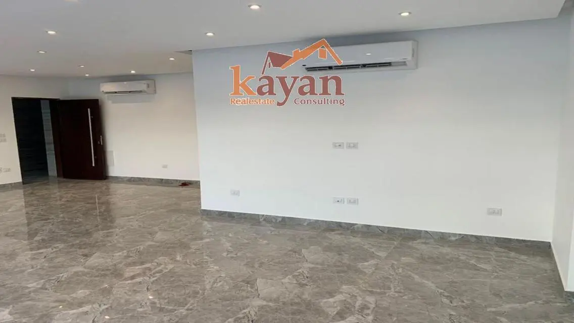 Ground floor modern with pool&amp;garden in Lake View