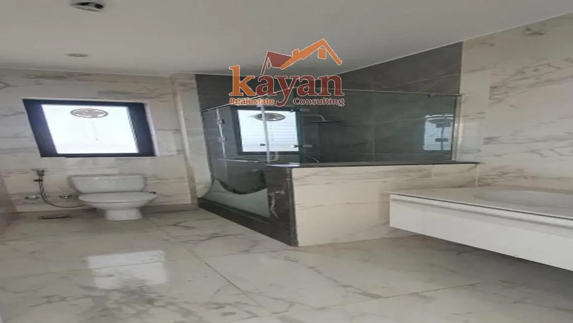 Ground floor modern with pool&amp;garden in Lake View