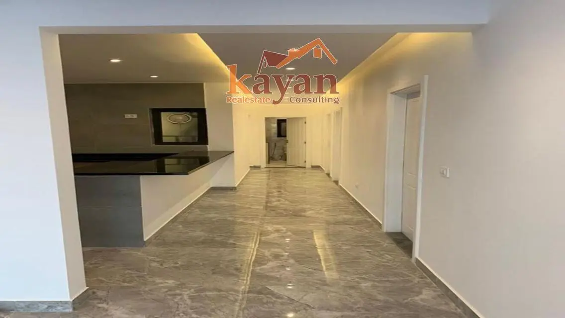 Ground floor modern with pool&amp;garden in Lake View