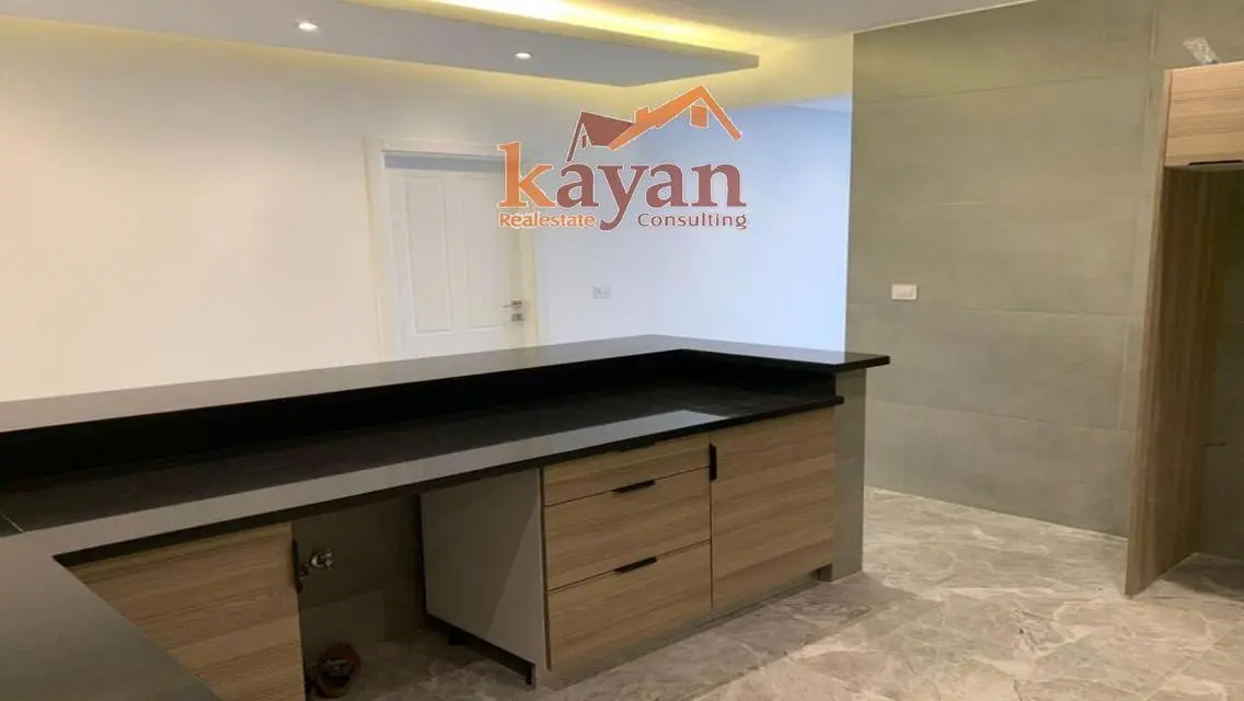 Ground floor modern with pool&amp;garden in Lake View