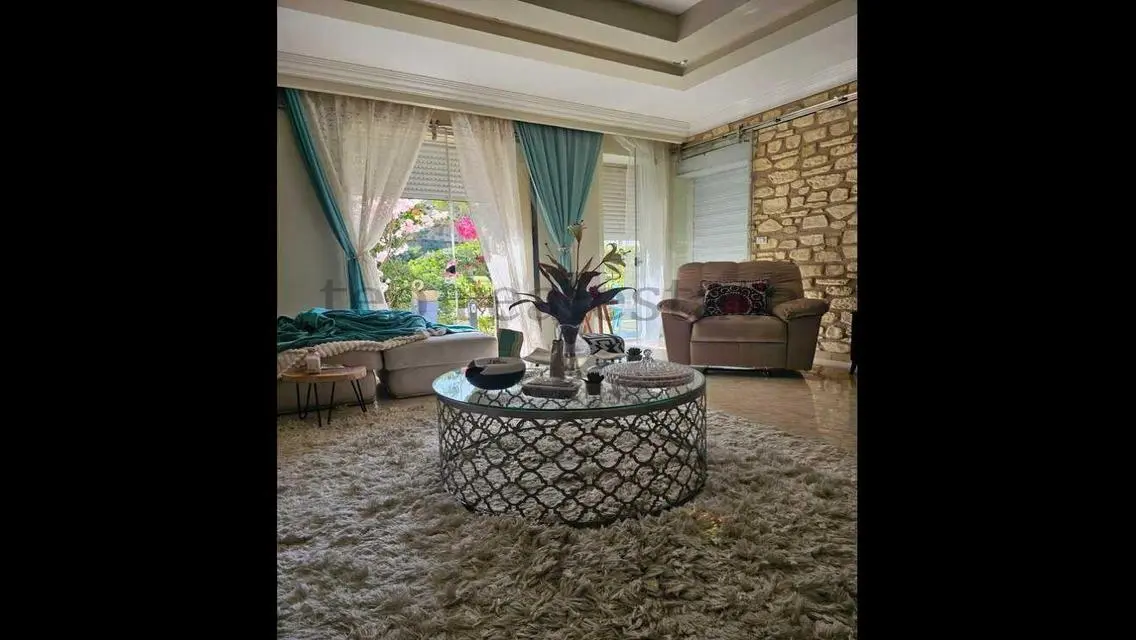 ultra lux apartment has eastern them with garden