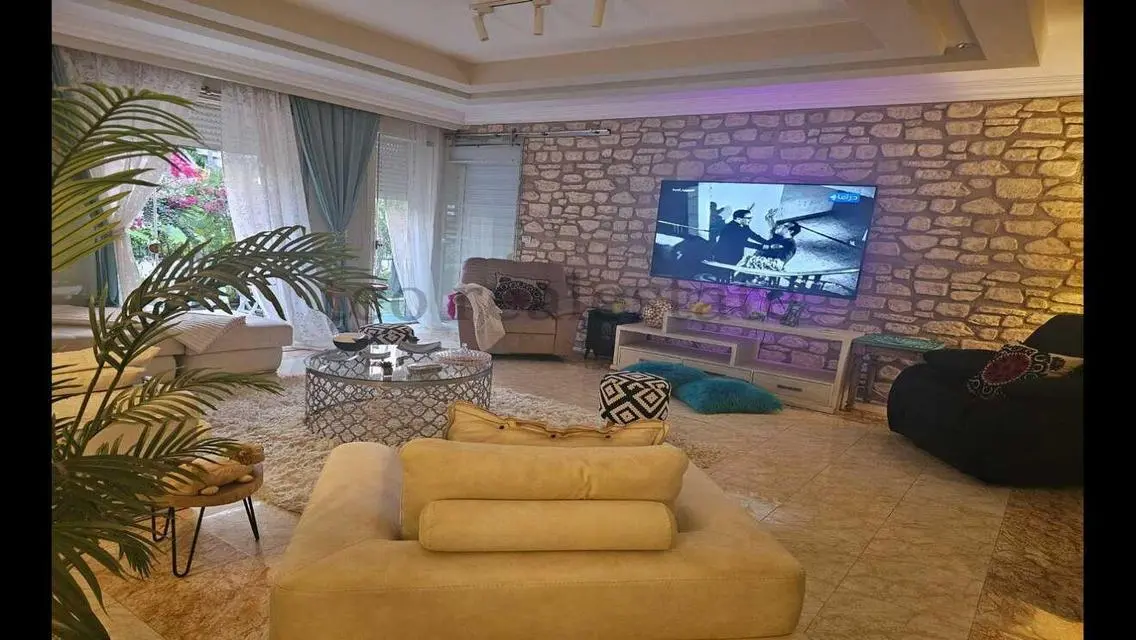 ultra lux apartment has eastern them with garden