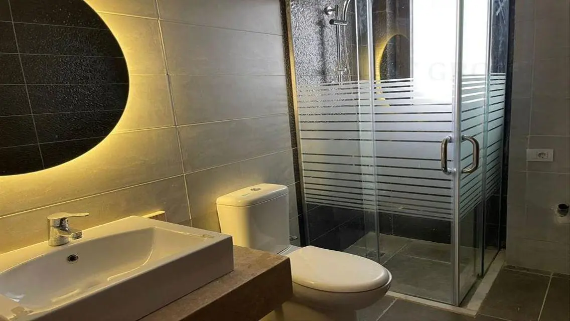 Fully furnished ultra modern apartment, first resi