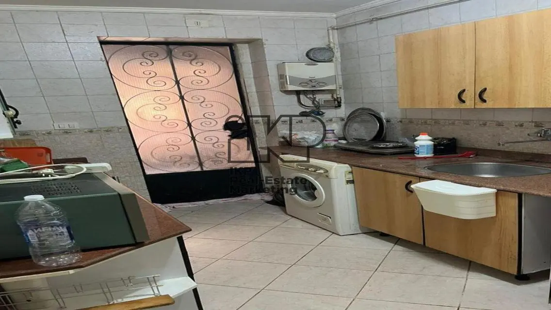 شقه للبيع متشطبه بموقع متميز فى الرحاب