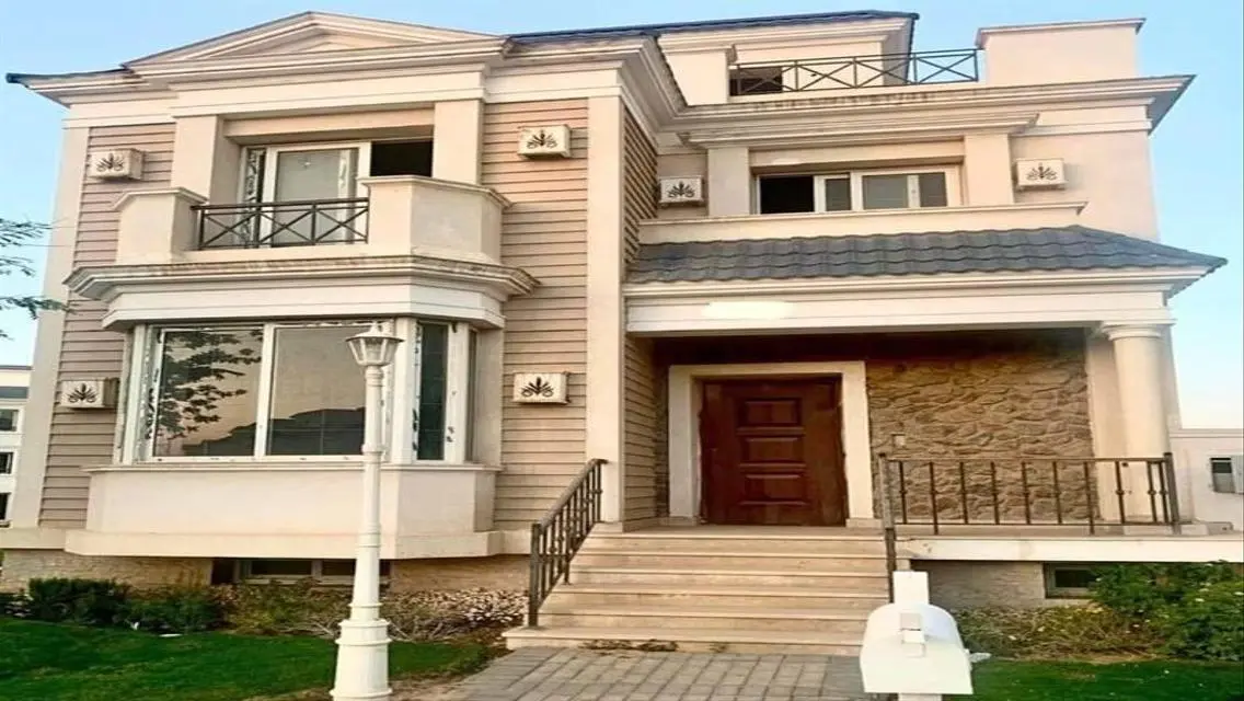 Luxury Villa with Garden Immediate Delivery 8 year