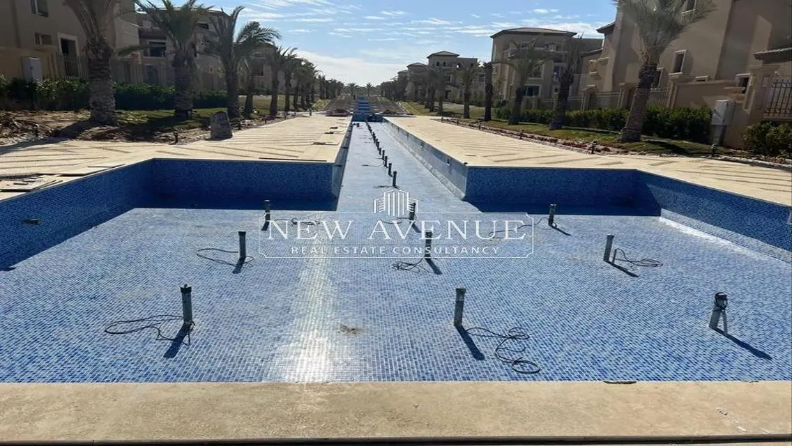 تاون هاوس 4 غرف نوم جاهز للسكن في لا فيستا سيتي