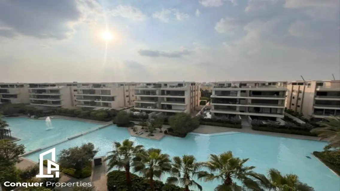 Luxury 3-Bedroom Apartment Overlooking Lakes