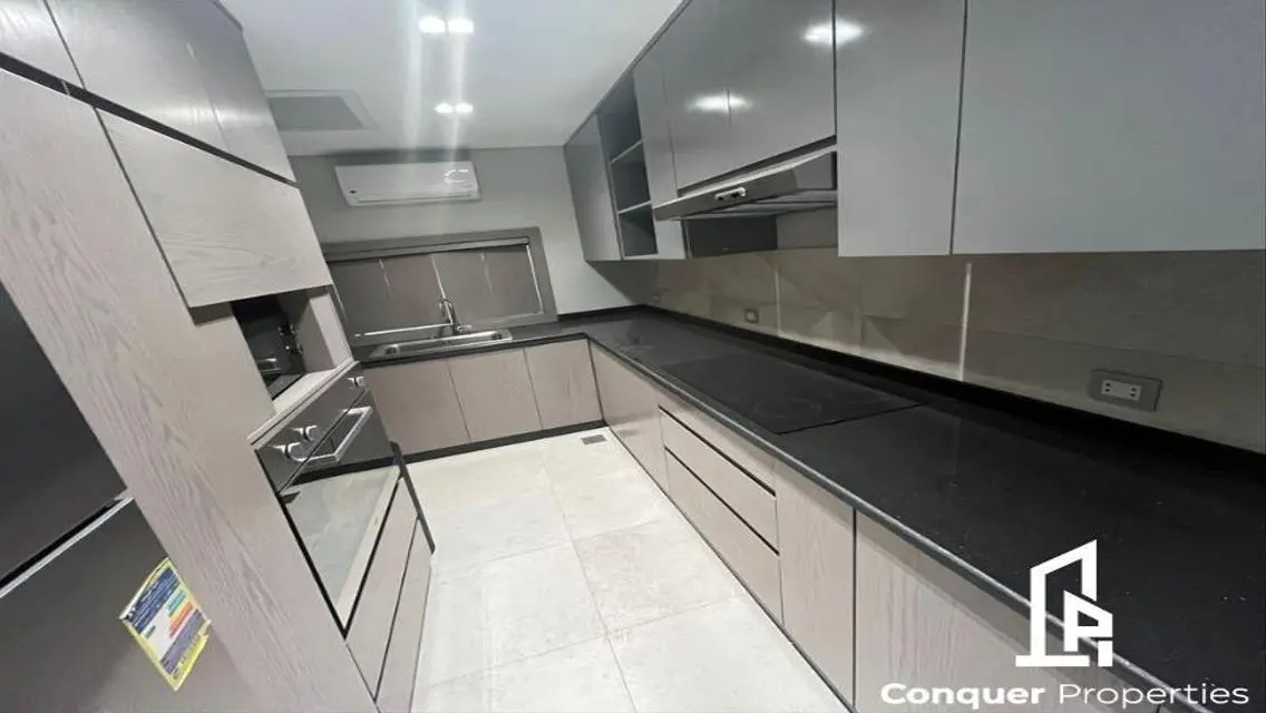 Luxury 3-Bedroom Apartment Overlooking Lakes