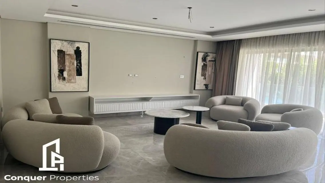 Luxury 3-Bedroom Apartment Overlooking Lakes
