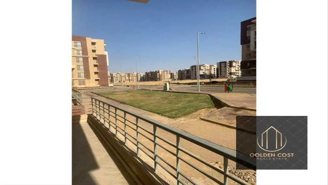 للبيع بكمبوند دار مصر القرنفل