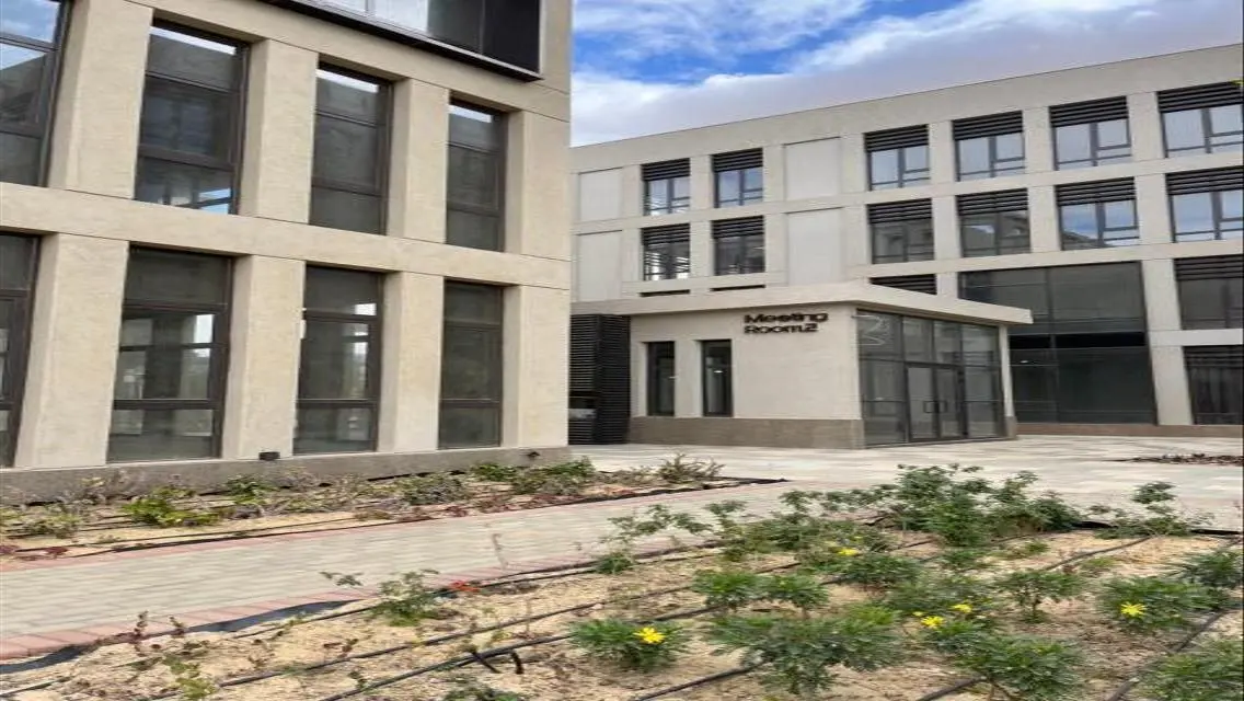 Office in District 5 Fully Finished with Ac&#39;s