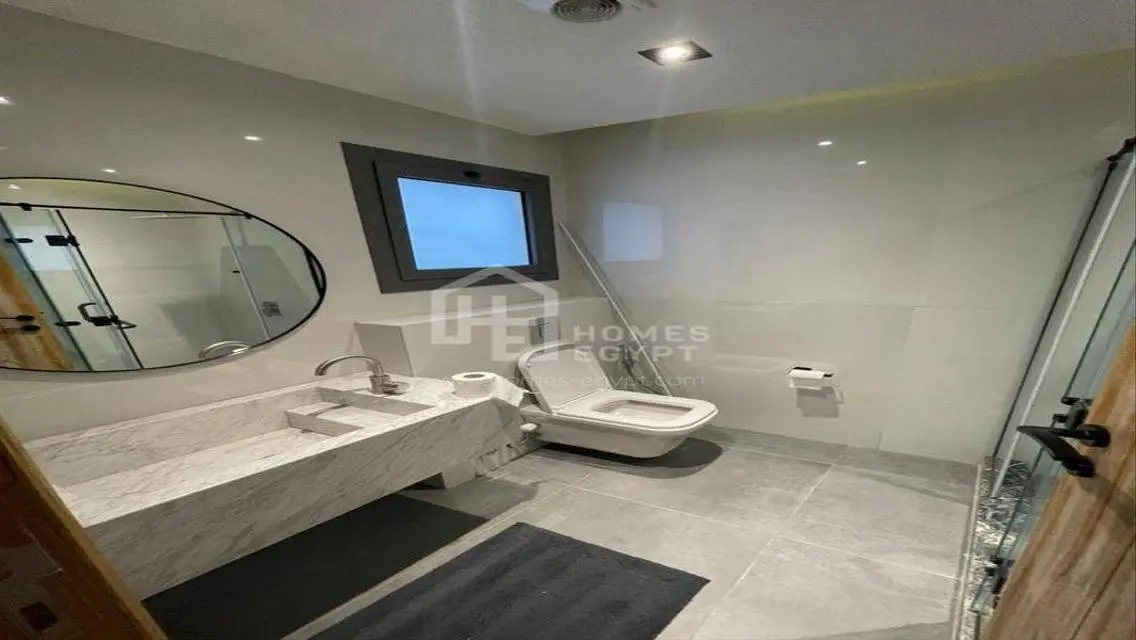 Fully Furnished and Stylish Ultra Modern Apartment