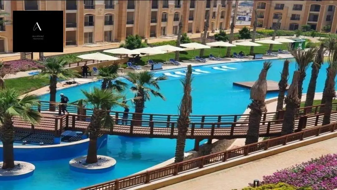 شقه استلام فوري في التجمع الخامس في لوكيشن مميز