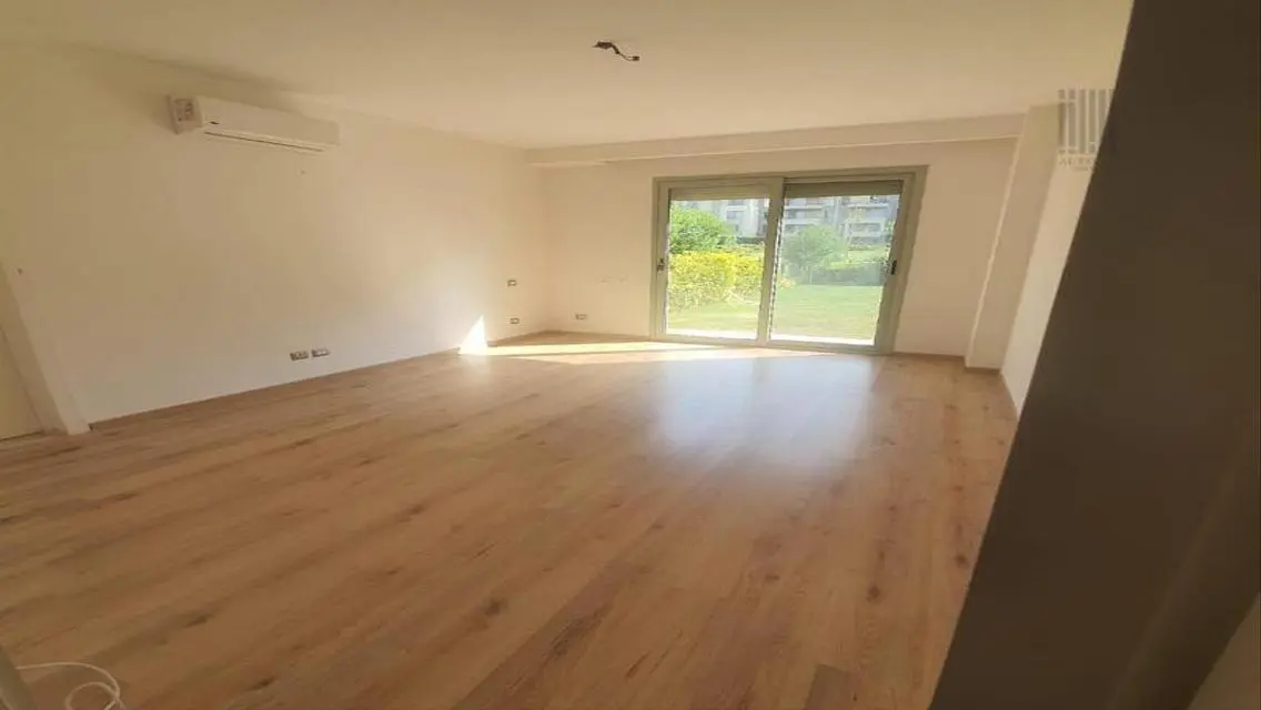 Apartment with Garden for Rent at Palm Parks