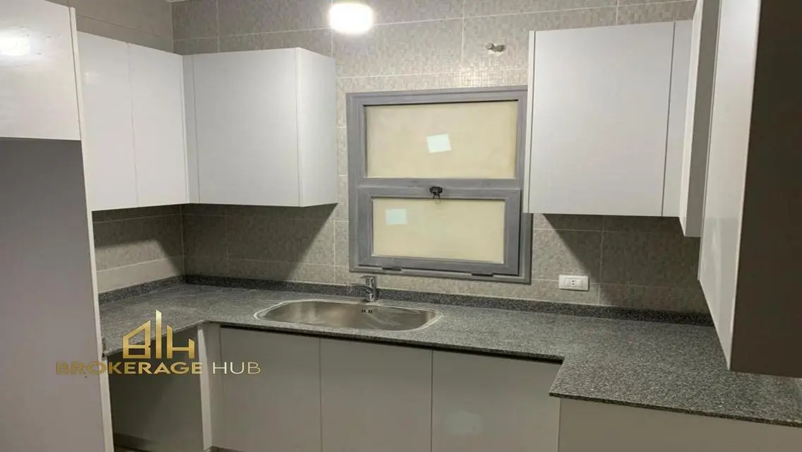 Apartment 180 SQM with Kitchen for rent in Eastown