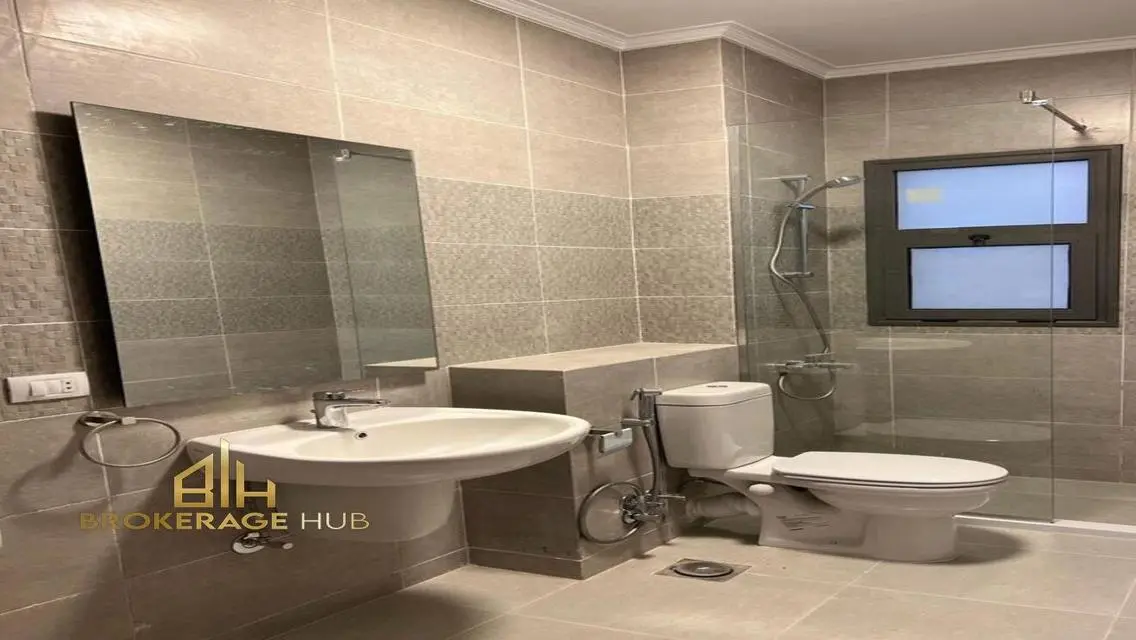 Apartment 180 SQM with Kitchen for rent in Eastown