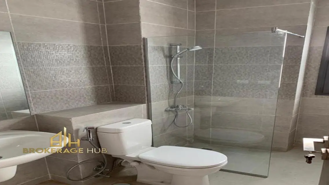 Apartment 180 SQM with Kitchen for rent in Eastown
