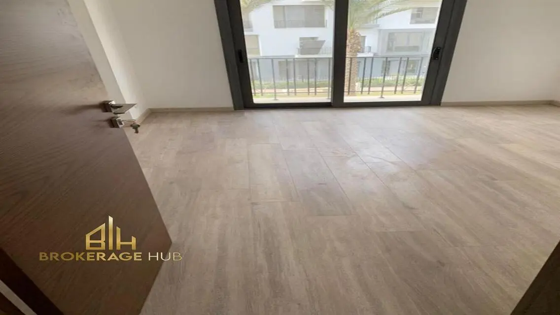 Apartment 180 SQM with Kitchen for rent in Eastown