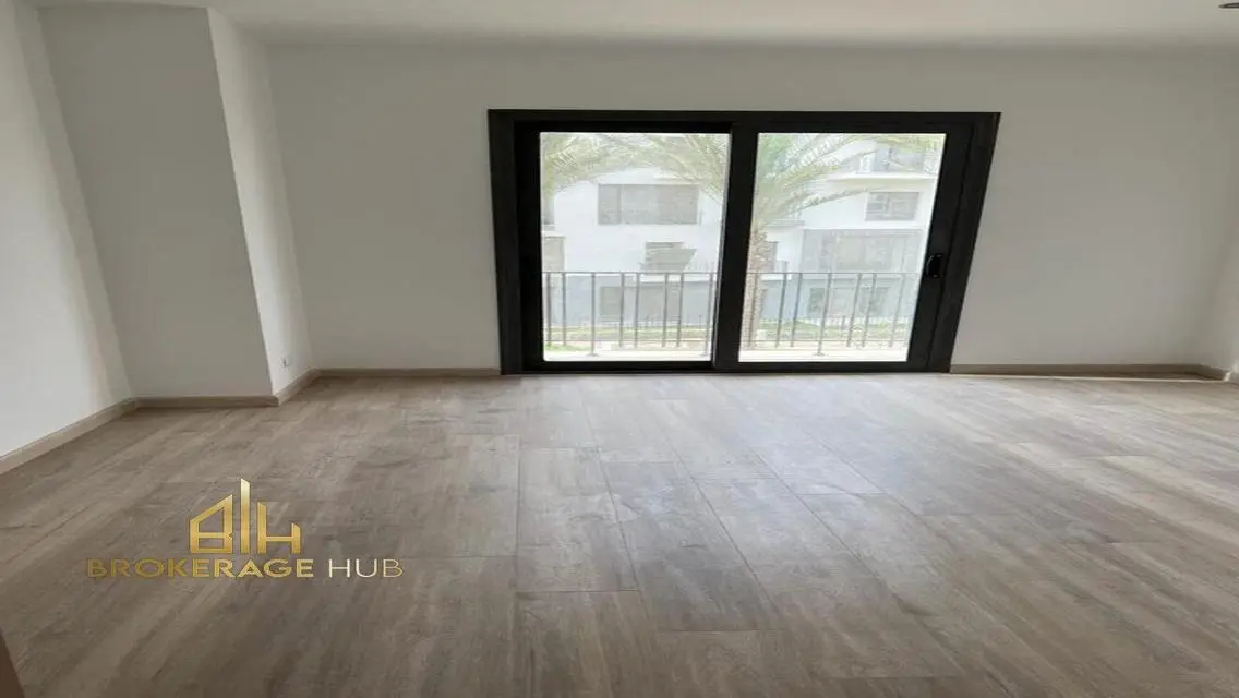 Apartment 180 SQM with Kitchen for rent in Eastown