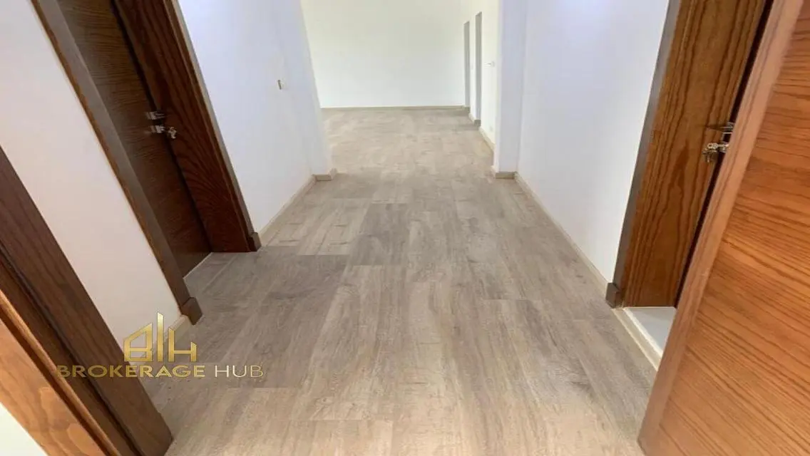 Apartment 180 SQM with Kitchen for rent in Eastown