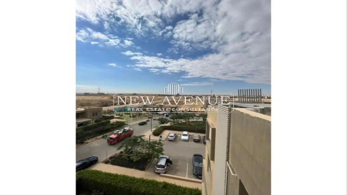 Ground apartment with garden in Palm Parks