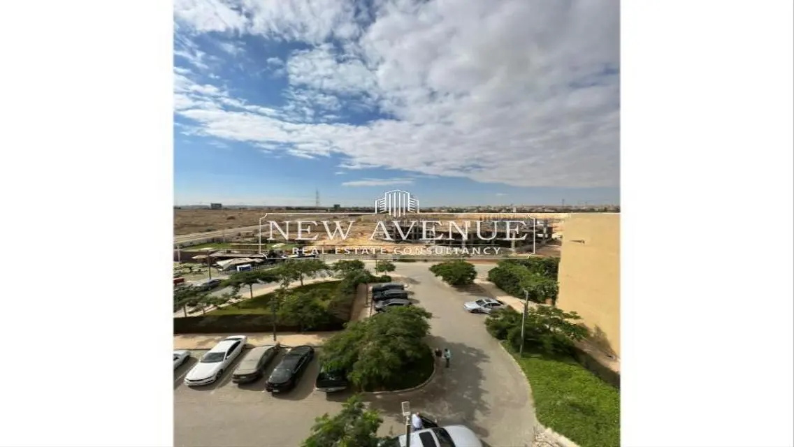 Ground apartment with garden in Palm Parks